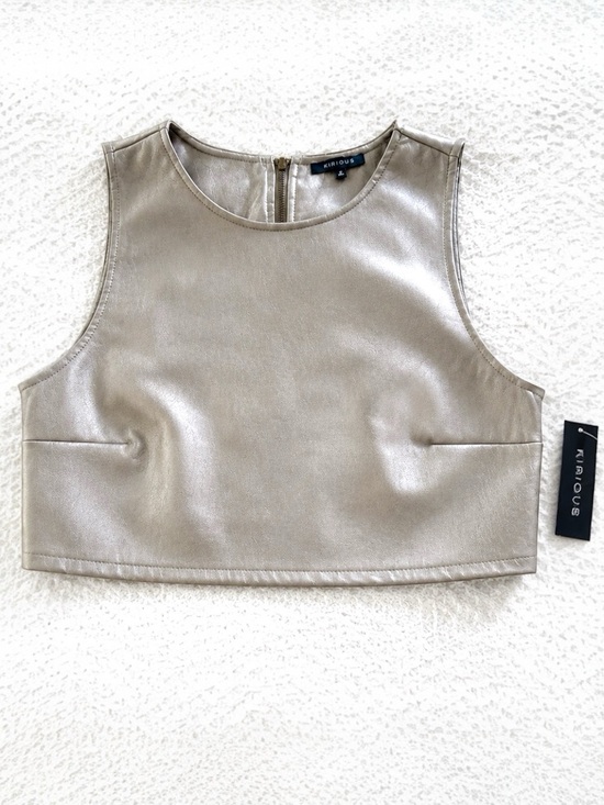 KIRIOUS Tops - KIRIOUS Metallic Faux Leather Crop Top – Size Medium – Silver Taupe Tank